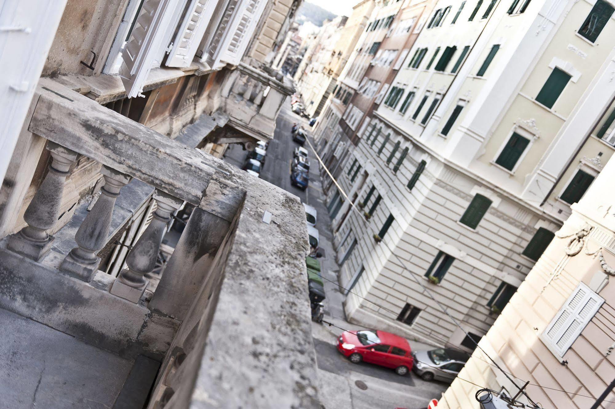 Domus Liberta - Boutique Rooms Triest Exterior foto